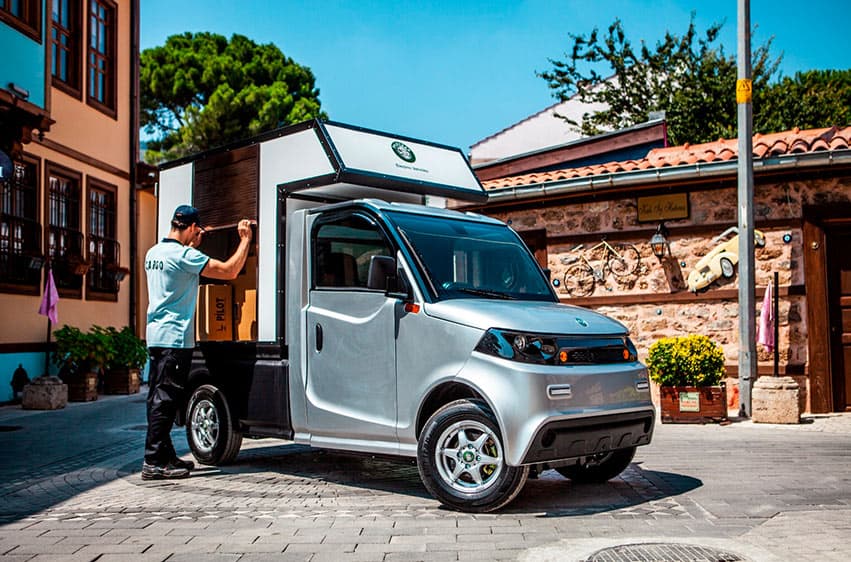 Pilotcar P-1000 skåp