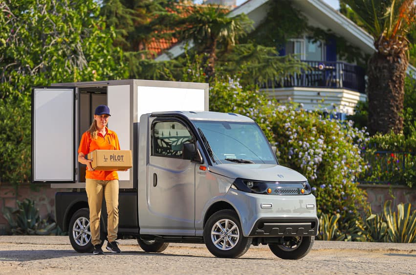 Pilotcar P-1000 skåp