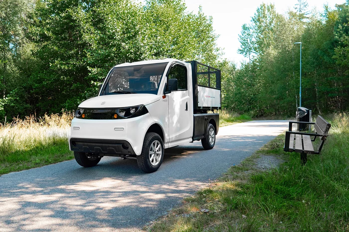 Eldrivna arbetsfordon för proffs — E-TRON AB elfordonspecialist sedan 1993